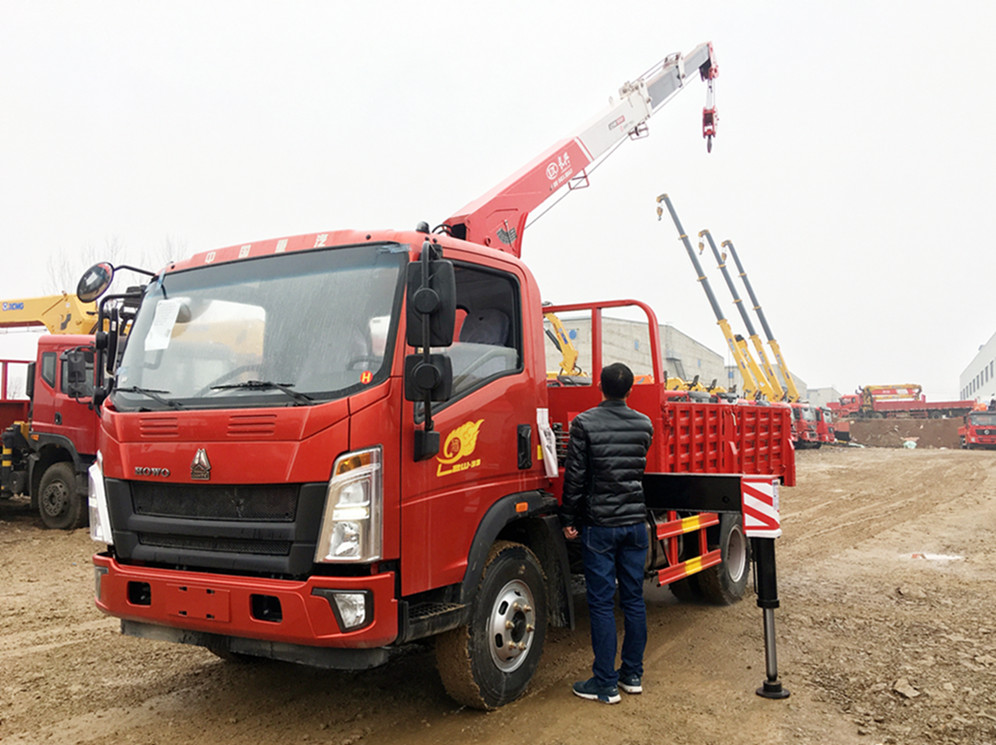 【藍牌 包牌】重汽豪沃隨車吊