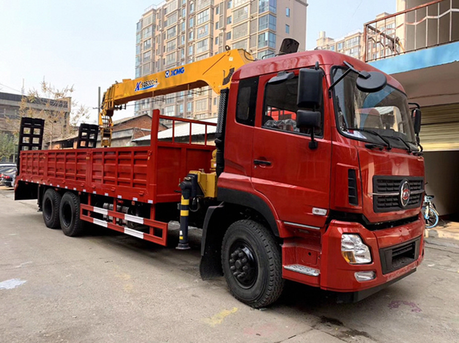 一拖福德牌隨車起重運輸車