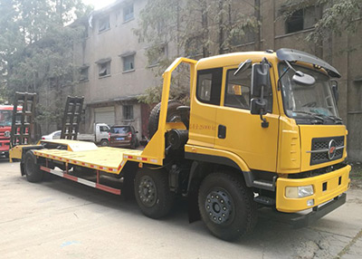 【25噸】楚風(fēng)小三軸低平板運(yùn)輸車