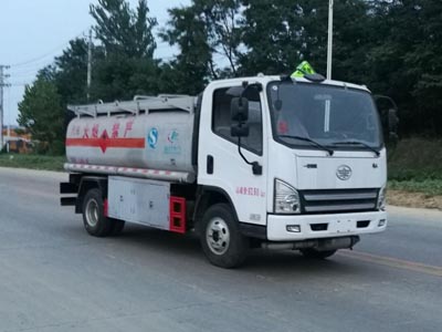 程力威牌CLW5081GJYC5型加油車