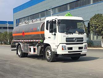 程力威牌CLW5180GYYLD6型鋁合金運油車
